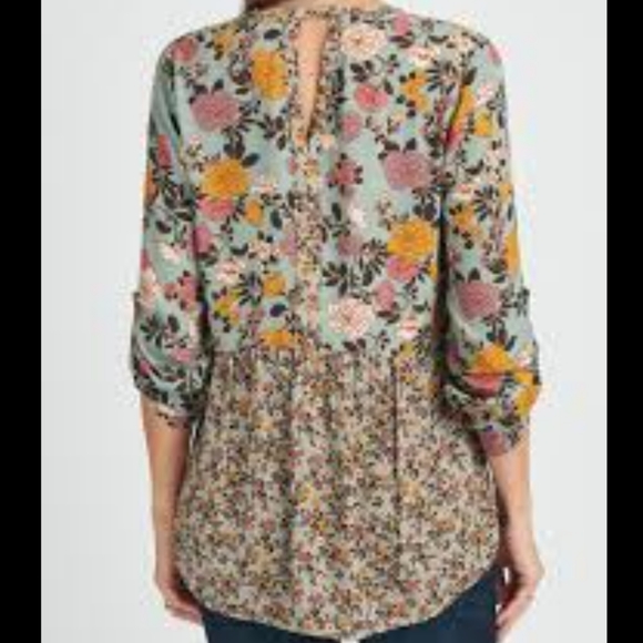 🩵 Les Serein Kai Split Neck Blouse NWT Size M Stitch Fix Exclusive - Picture 8 of 9